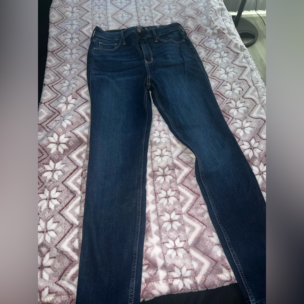 Hollister jeans.